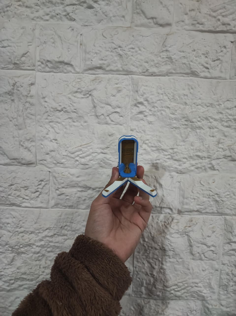 Llavero apoya celular impreso en 3D por XELTA 3D